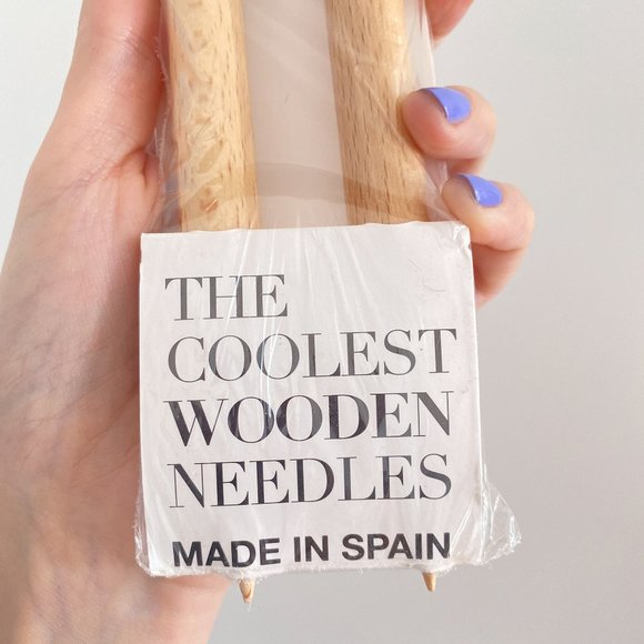 We Are Knitters Beechwood Knitting Needles 15mm - Picture 5 of 6